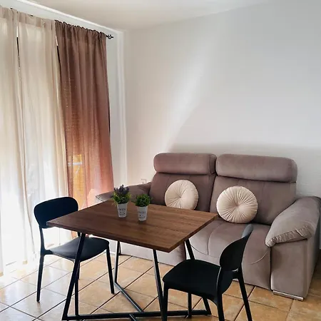 Dona Berenguela 16 * Córdoba